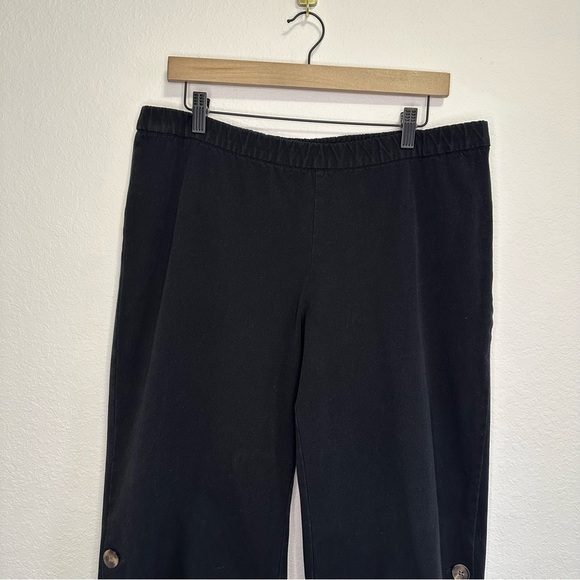 Isaac Mizrahi Black Capris Stretch Waist Size 16 Petite - Picture 2 of 6